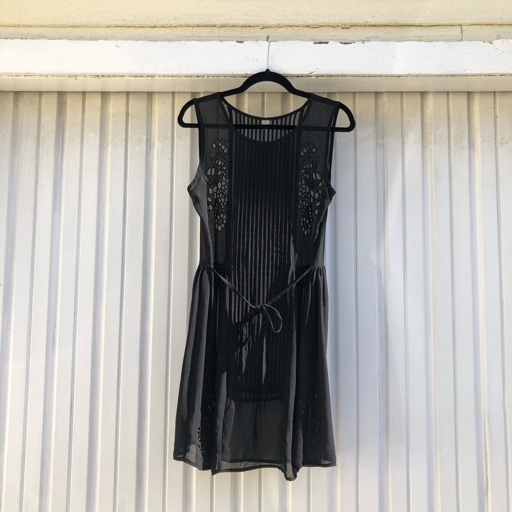 Farm rio black pleated eyelet mini dress